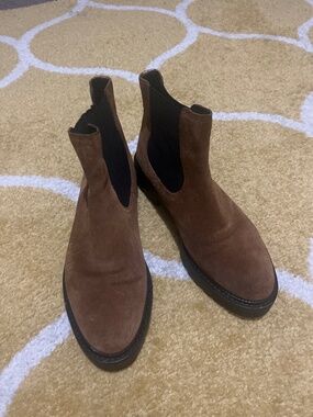 Water Resistant Suede Caslon Chelsea Boots